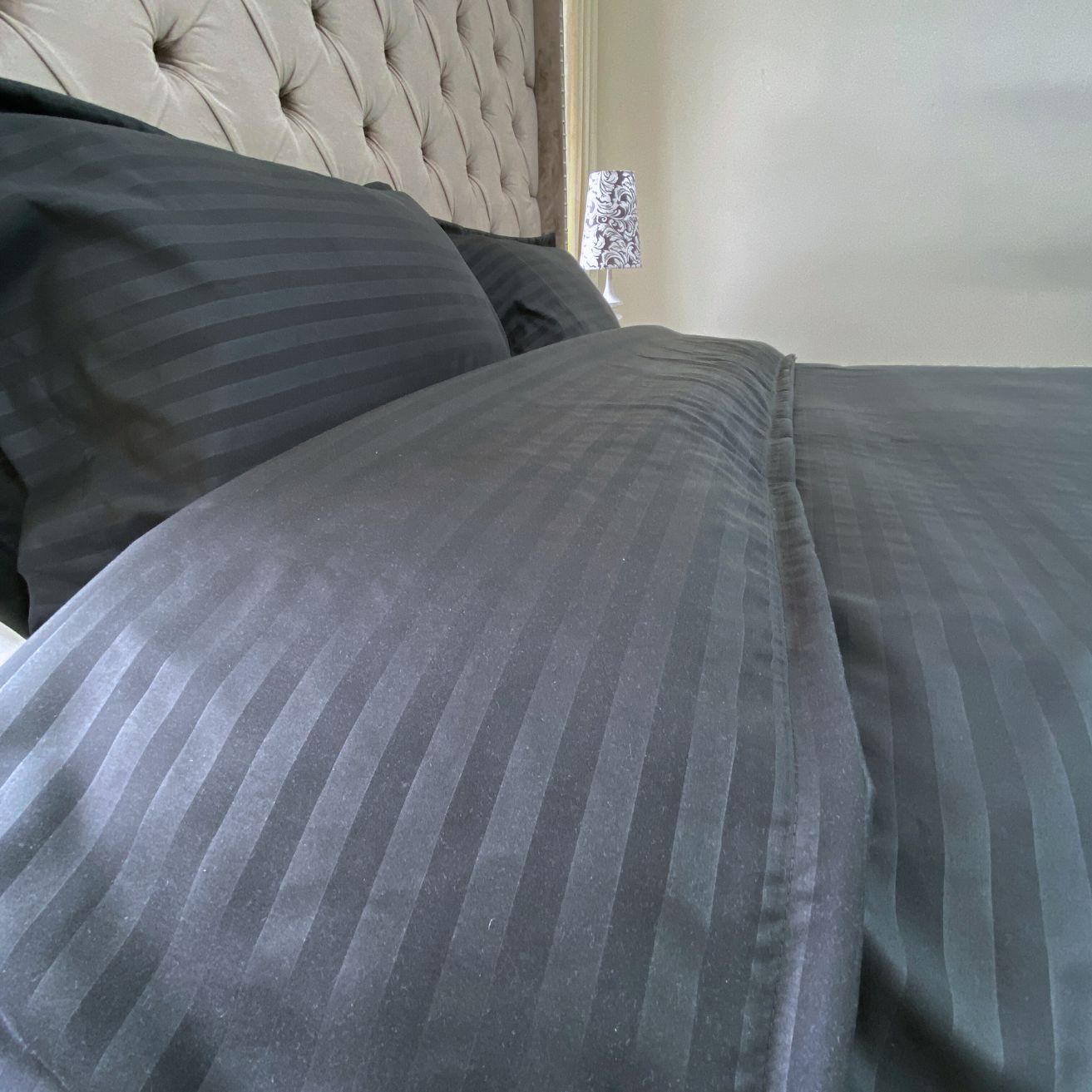 Funda duvet sateen rayas color negro 235 gramos Mindy