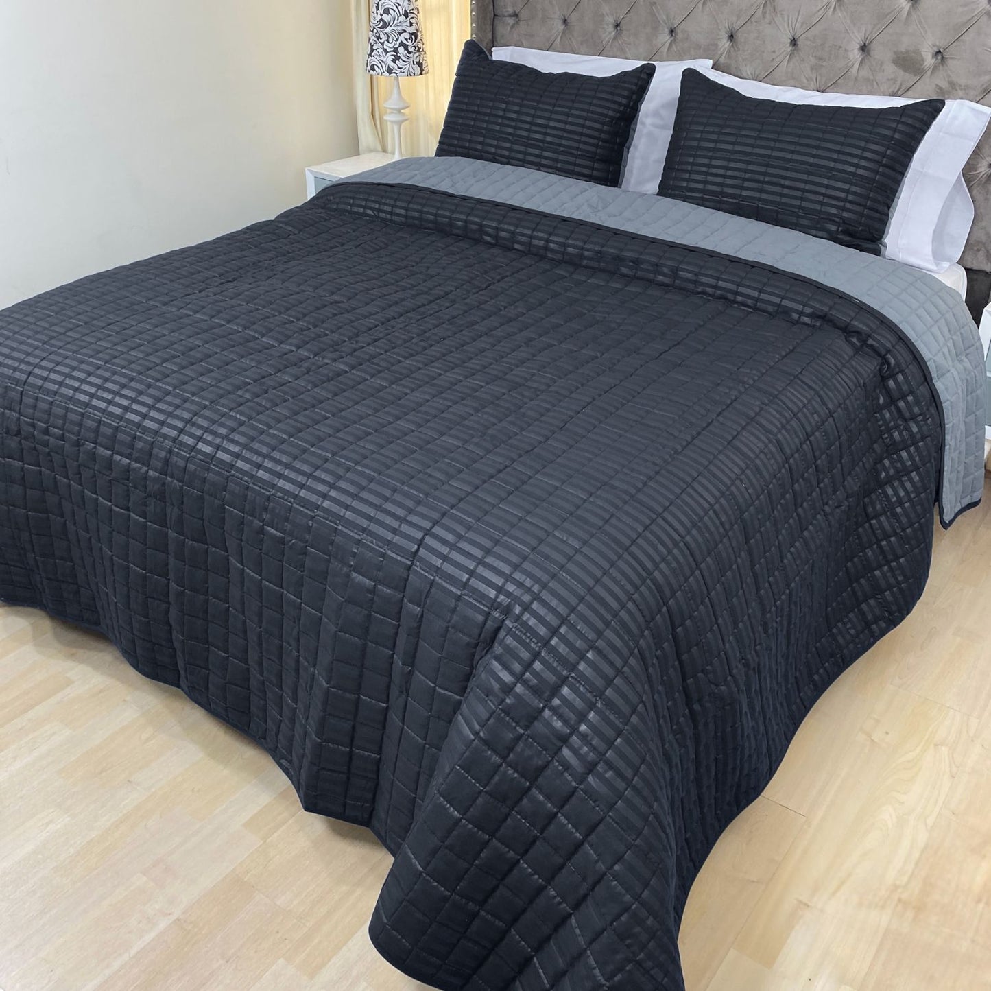 Edredón quilt doble faz negro-gris