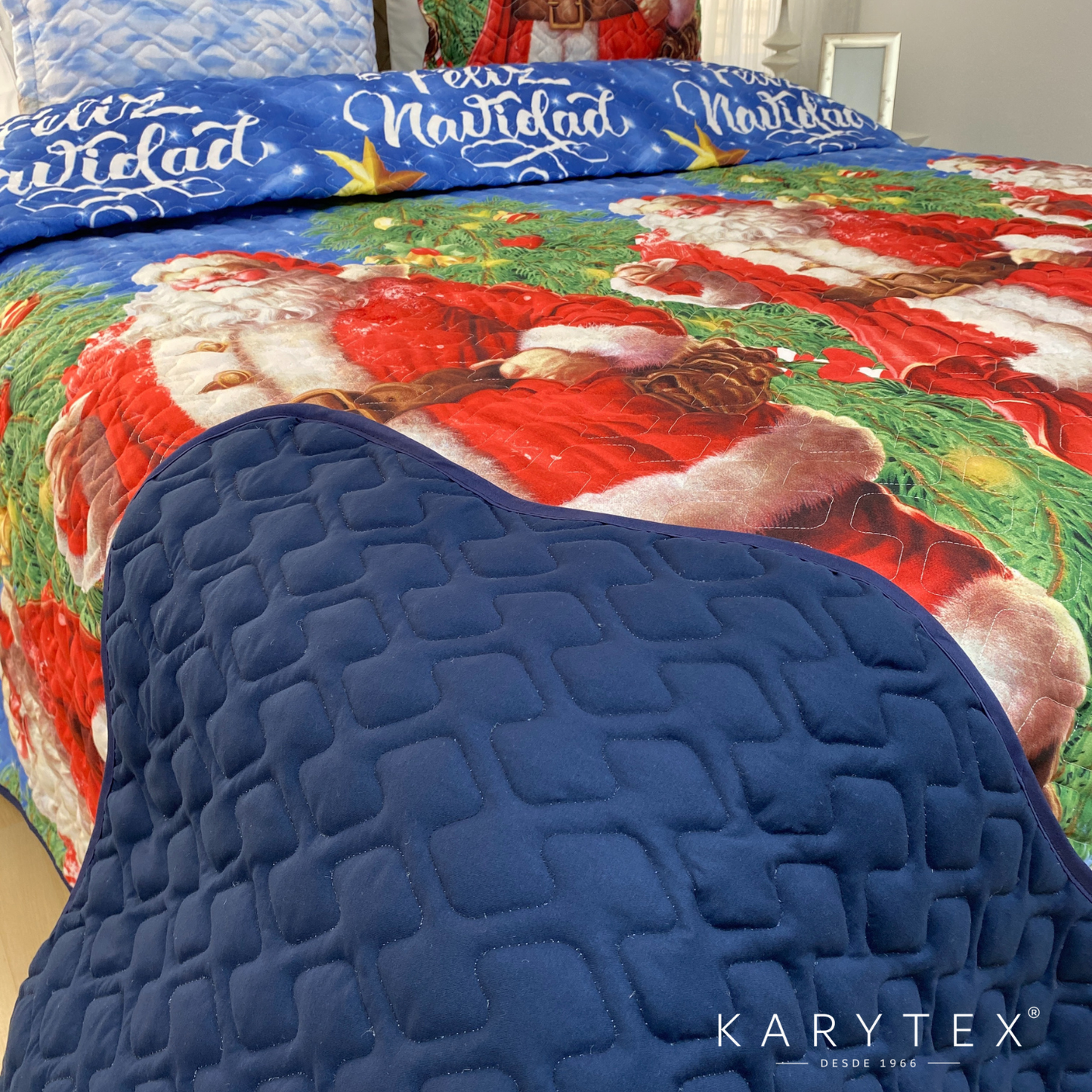 Edredón Navidad SANTA CLAUS doble faz con unicolor AZUL. Incluye funda(s) de almohadones decorativos (Copia)
