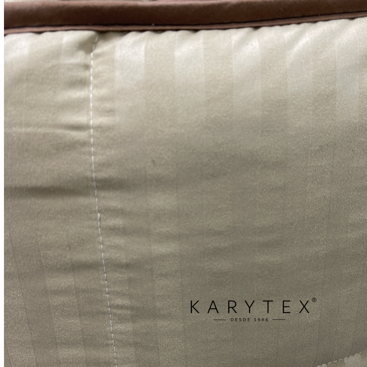 Plumón rayas sateen stripe color Camel